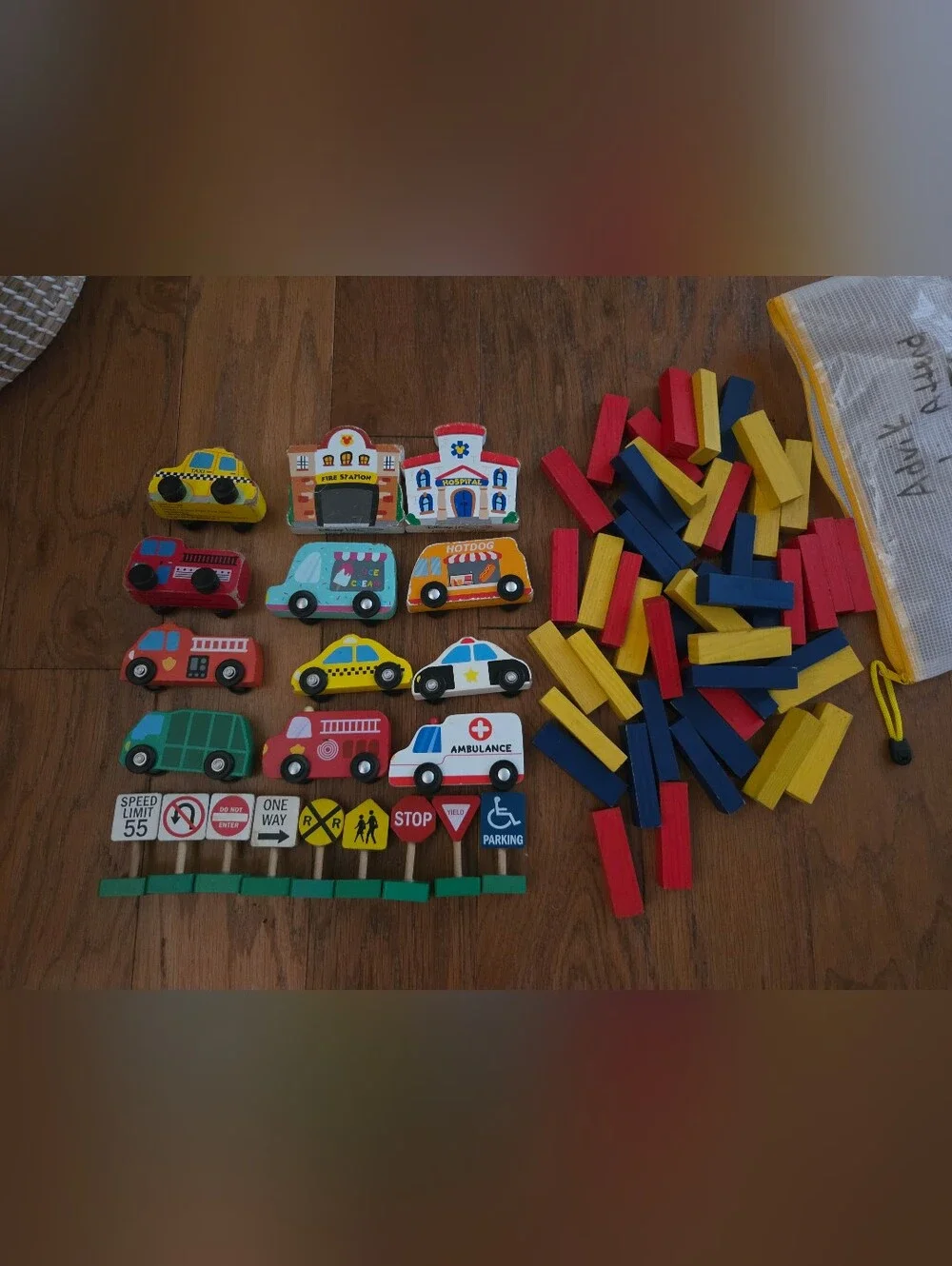Melissa & Doug Wooden Kids Vehicle Set With Extras. Wooden Blocks Included
